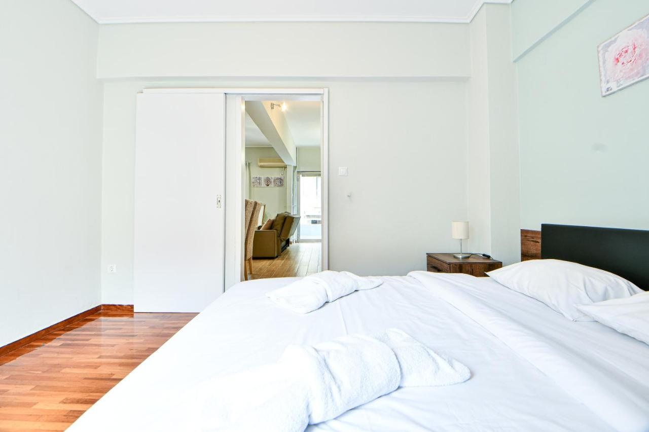 Comfy Home Next To Metro Athena Bagian luar foto