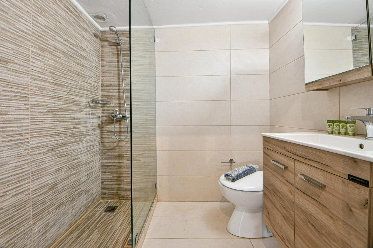 Comfy Home Next To Metro Athena Bagian luar foto